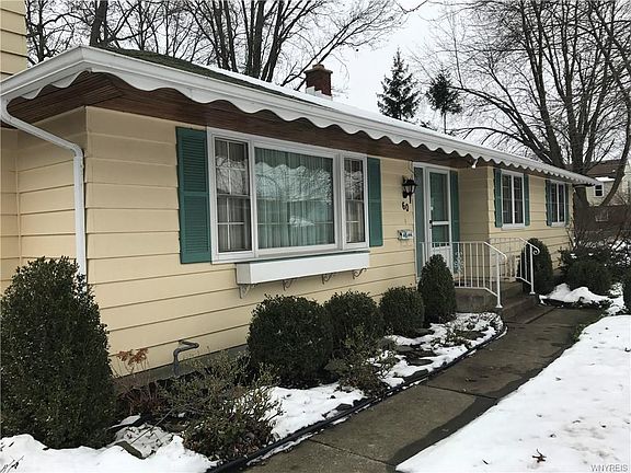 2nd image of 60 Greenwood Cir