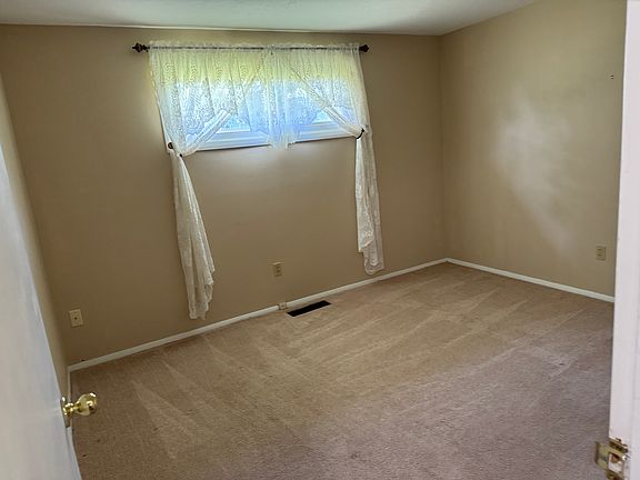 5th image of 1944 Summers Ave