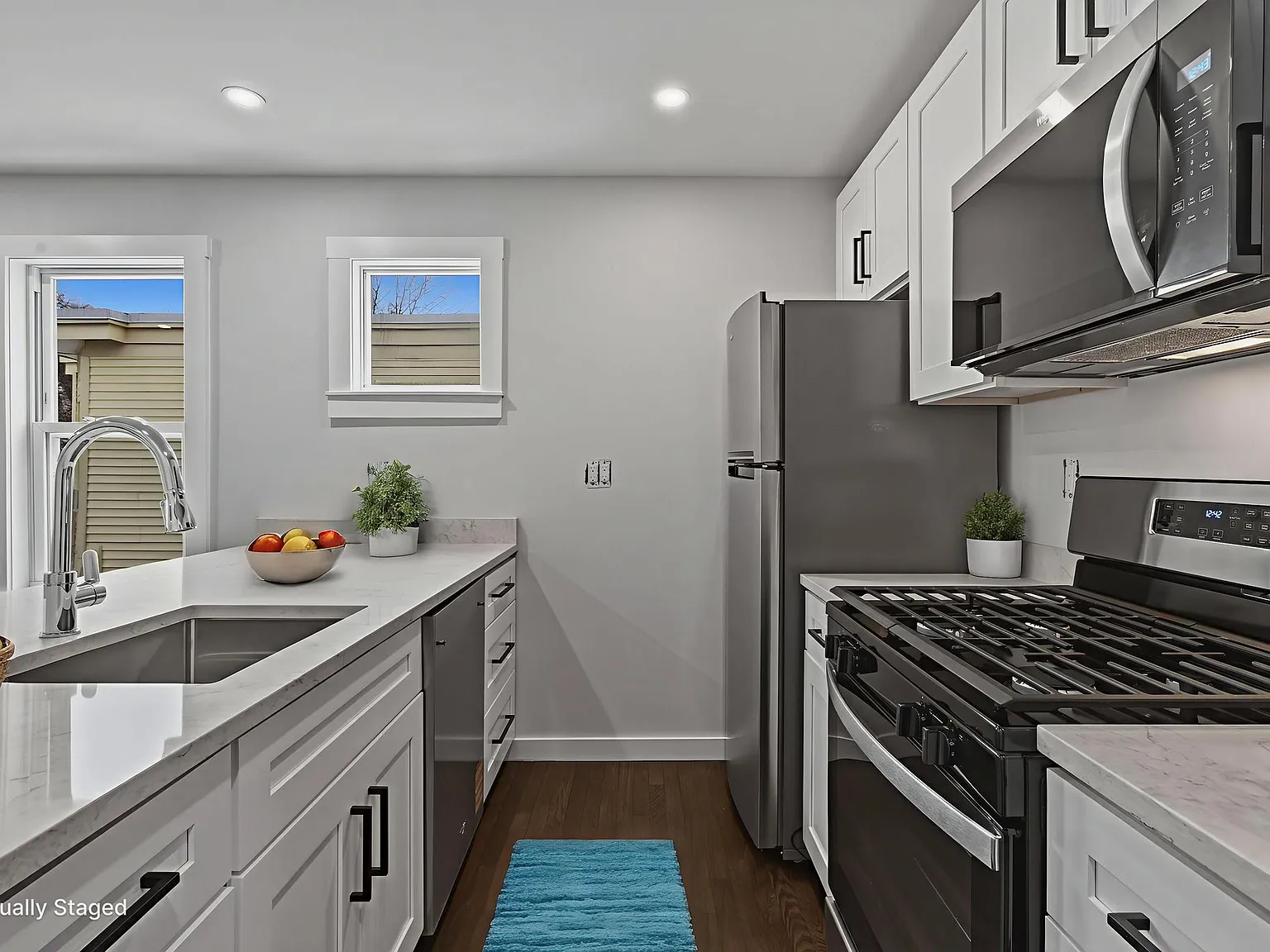 3 bed, 1308 sqft, $3,375 — Photo 3