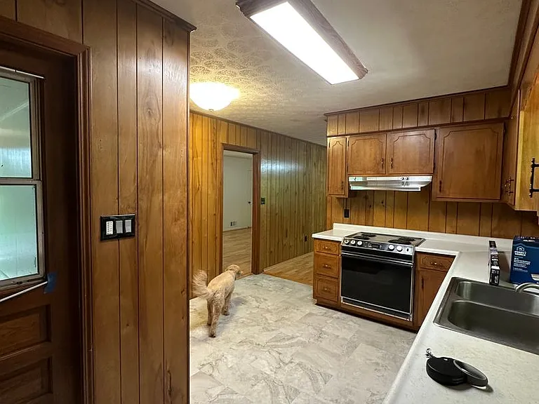 375 Segrest Cir — Photo 9