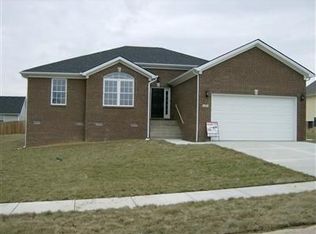 135 Fallow Cir, Georgetown, KY 40324