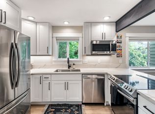 4980 S Landing Dr #201, Portland, OR 97239