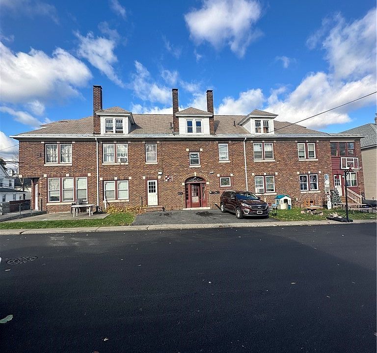 1st image of 111 Gertrude Ave