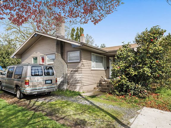 2nd image of 1023 NE 60th Ave