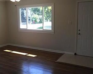 2nd image of 905 Geyer Ave
