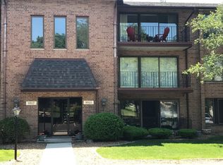 9925 Shady Ln, Orland Park, IL 60462
