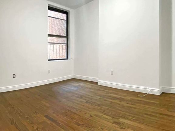 3rd image of 326 W 47th St #A3