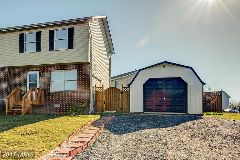 1st image of 100 Lakeridge Dr