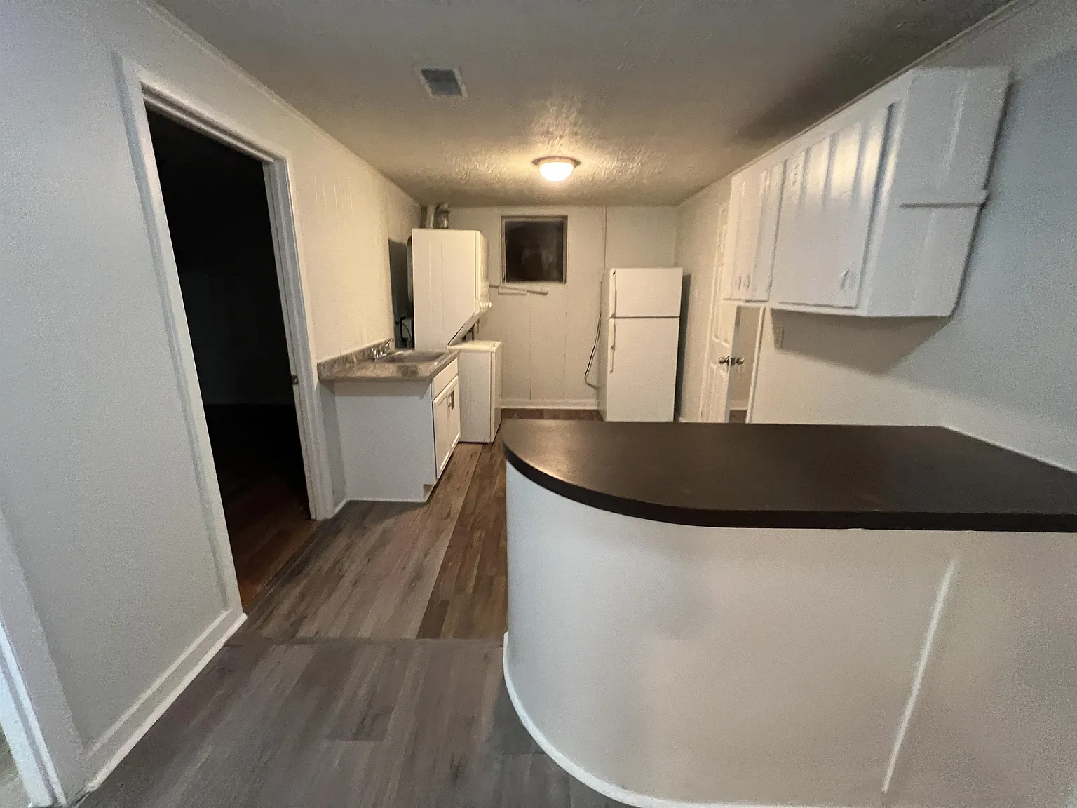 465 Ethel Street Northwest - B — Photo 2