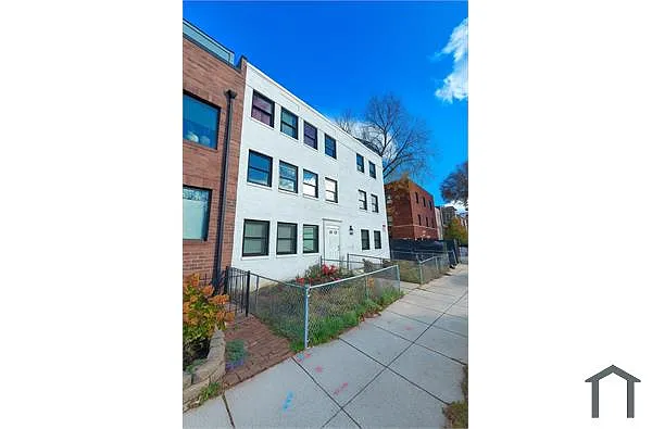 Building Photo - 1635 6th St NW #6