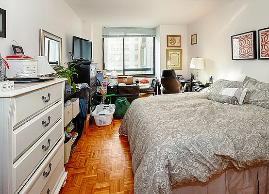 Rented by Douglas Elliman | media 3