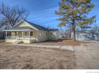 219 16th St, Mounds, OK 74047