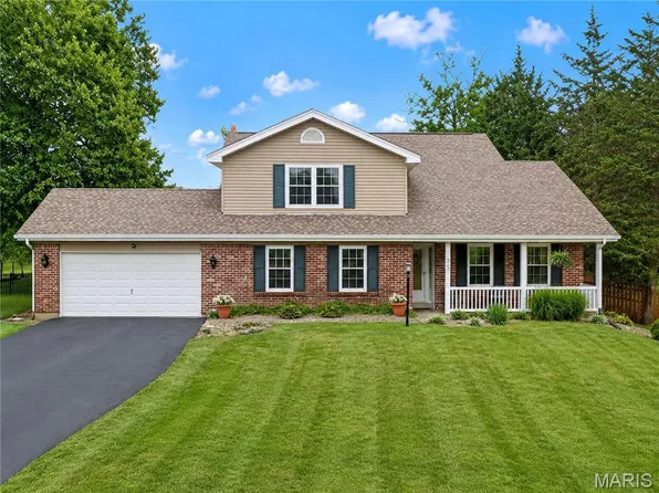 25 Vicksburg Sta, Saint Charles, MO 63303