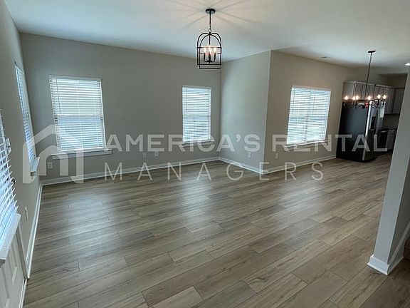 5th image of 97 Kings Way