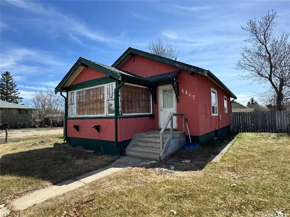 1467 15th STREET W, Prince Albert, SK S6V 3S9