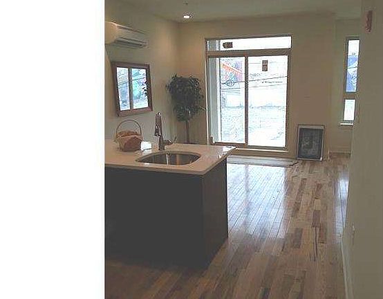 2nd image of 823 N 15th St #B