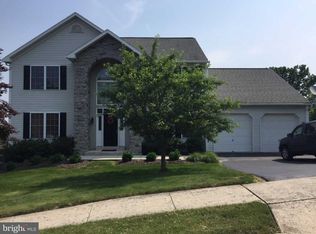 3307 Regency Dr, Sinking Spring, PA 19608