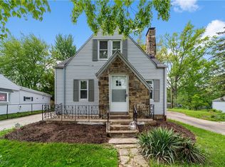 5688 Shawnee Dr, Lyndhurst, OH 44124