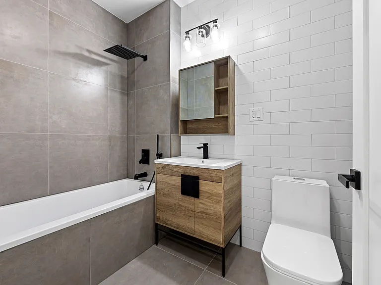 1091 Rogers Ave #2 — Photo 9