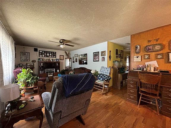 5th image of 2717 Doniphan Ave