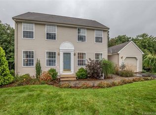 32 Amherst Dr, Manchester, CT 06042