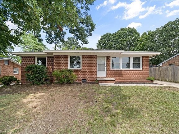 3rd image of 1814 W Meadowview Rd