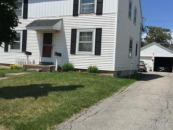 2nd image of 125 Woodward Ave