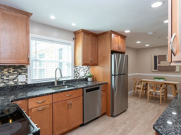 2nd image of 8 Ridgeview Avenue