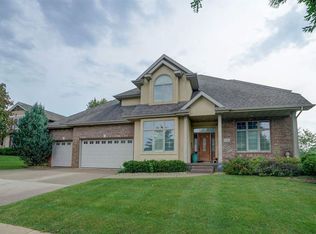2582 Oak View Ct, Fitchburg, WI 53711