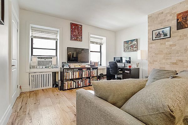 1st image of 72 University Pl APT 5e