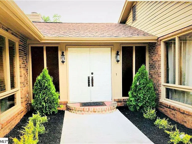 320 Lake Forest Cir — Photo 23