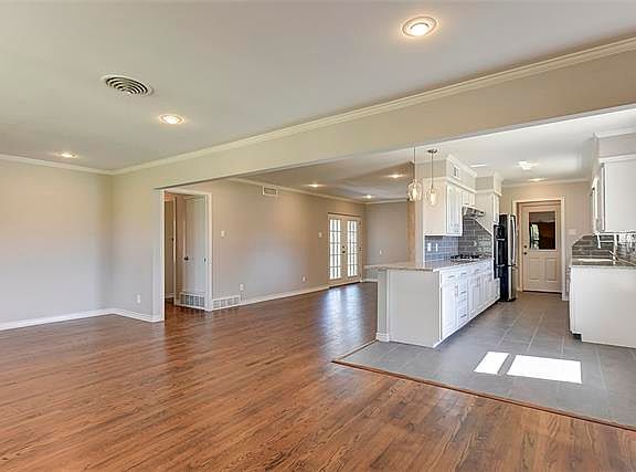 3rd image of 8406 Banquo Dr