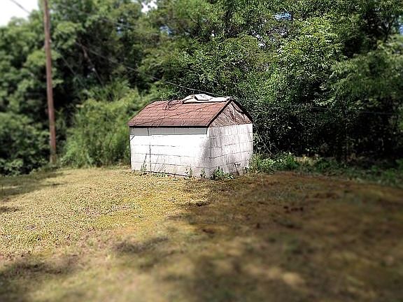 4th image of 1308 Bales Rd