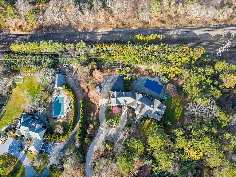 102 McGregor Dr — Photo 26