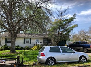 2200 Catalina Ln, Springfield, IL 62702