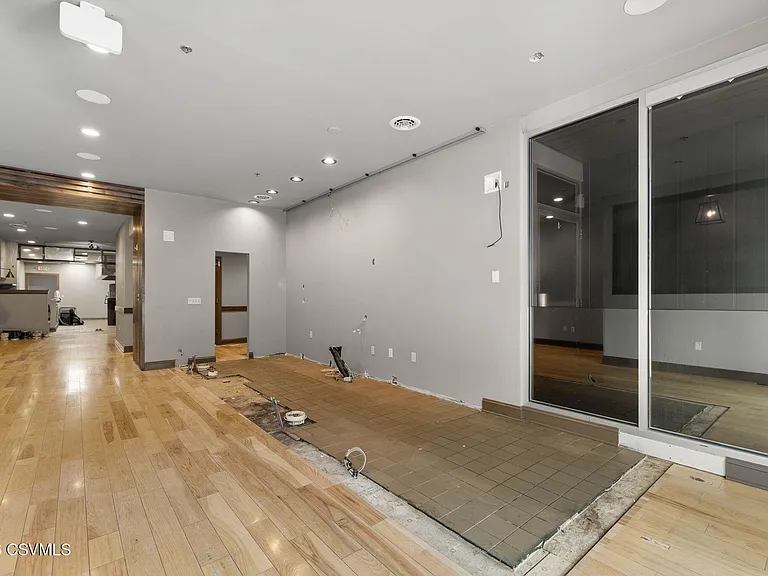 494 Mill St — Photo 11