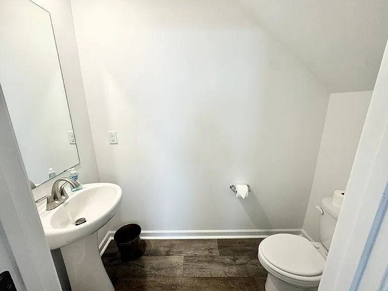 551 Seaborn Cir — Photo 15