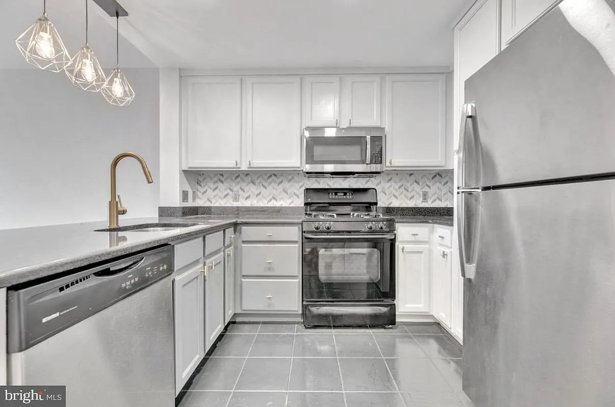 1 bed, 1.0 bath, 672 sqft, $2,150 — Photo 4