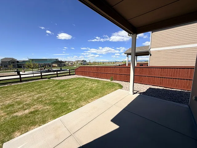 425 Vivid Ln — Photo 30