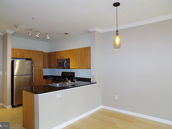 5th image of 12941 Centre Park Cir APT 322