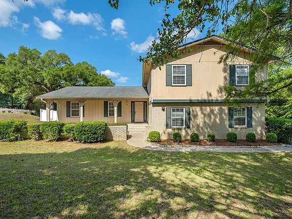 2nd image of 3726 Wicklow Cir