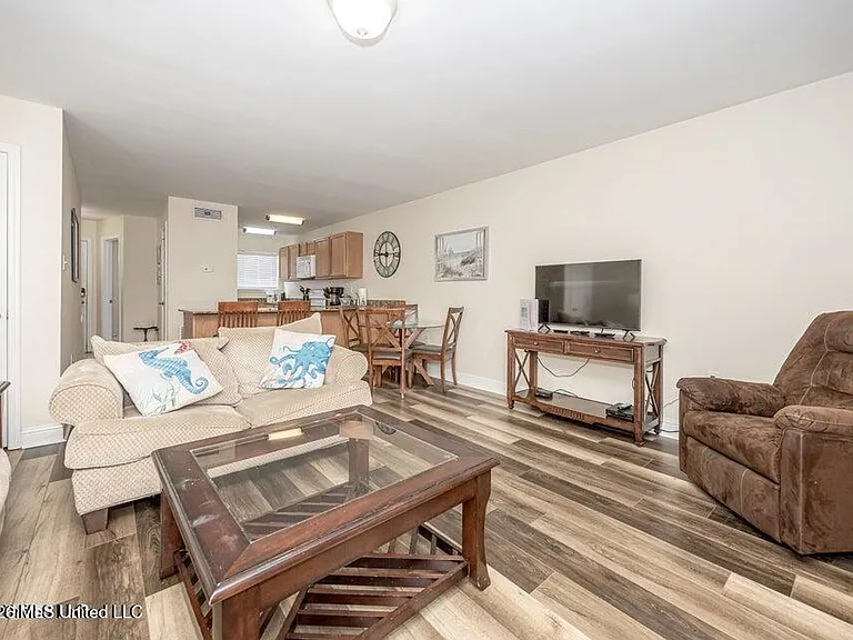1664 Beach Blvd #90 — Photo 3