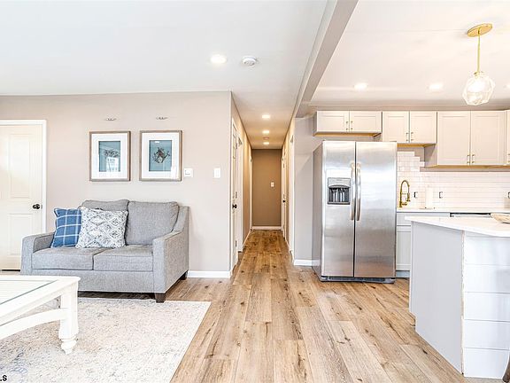 5th image of 3629 Central Ave #1