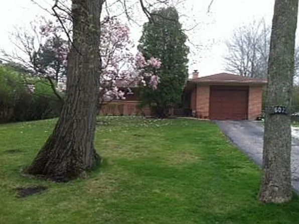 602 Old Elm Rd, Highland Park, IL 60035