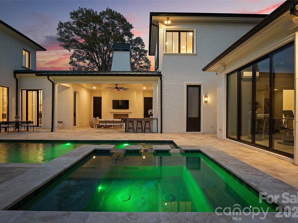 1st image of 2208 Overhill Rd #1