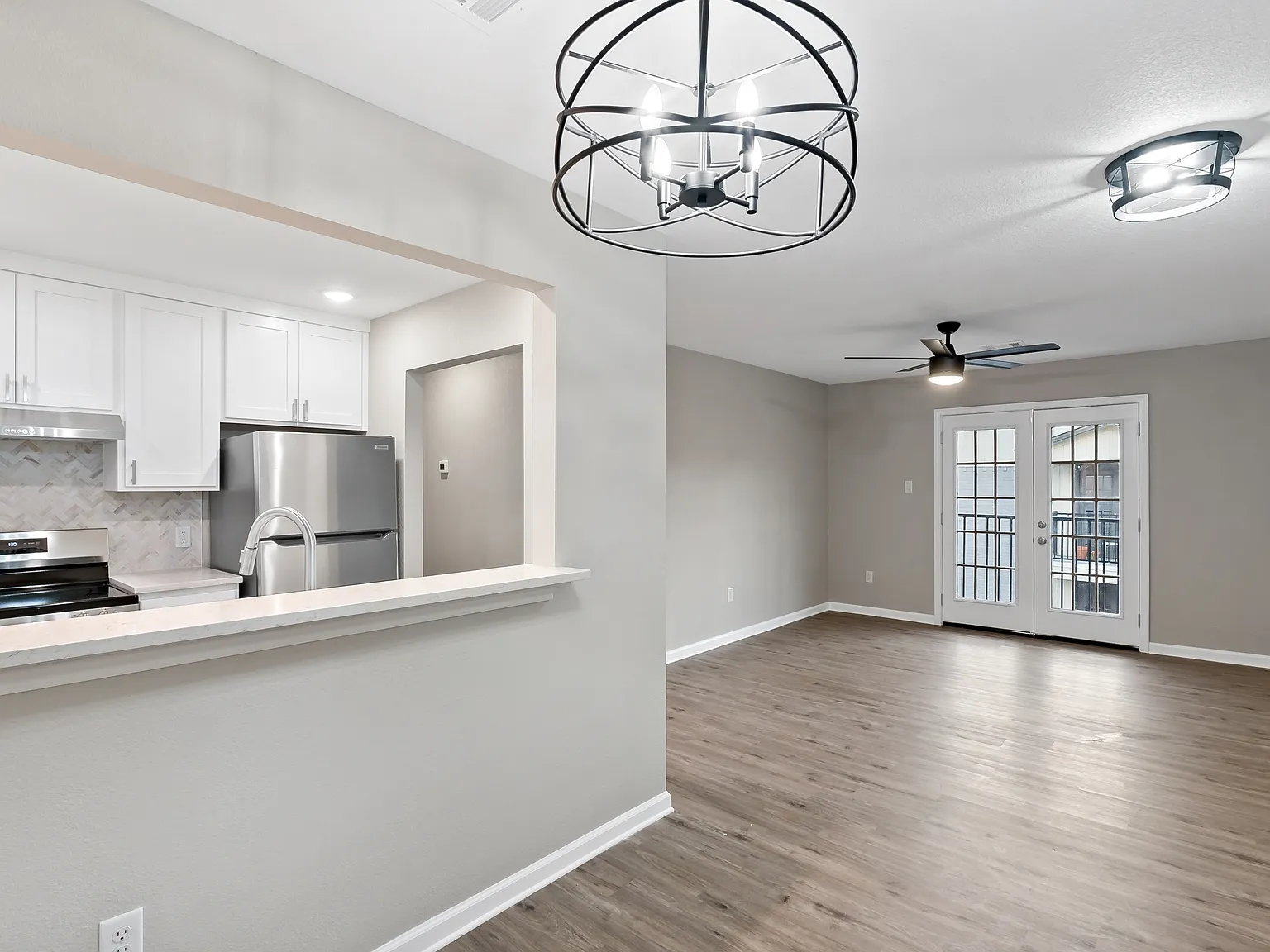 700 S Sims Ave — Photo 1
