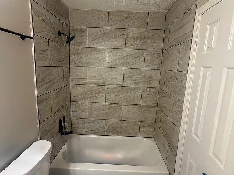 2800 E Hickory Blf — Photo 11