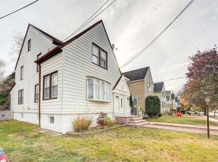 21 Fremont Rd, Valley Stream, NY 11581
