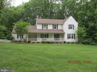 5 Ridgecliff Ct, Kingsville, MD 21087