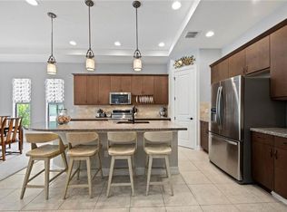 9244 Glenforest Dr, Naples, FL 34120